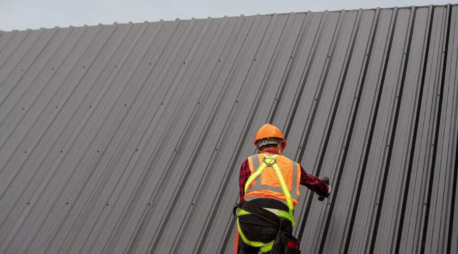 Professional gutter cleaning in Tahoe City, CA